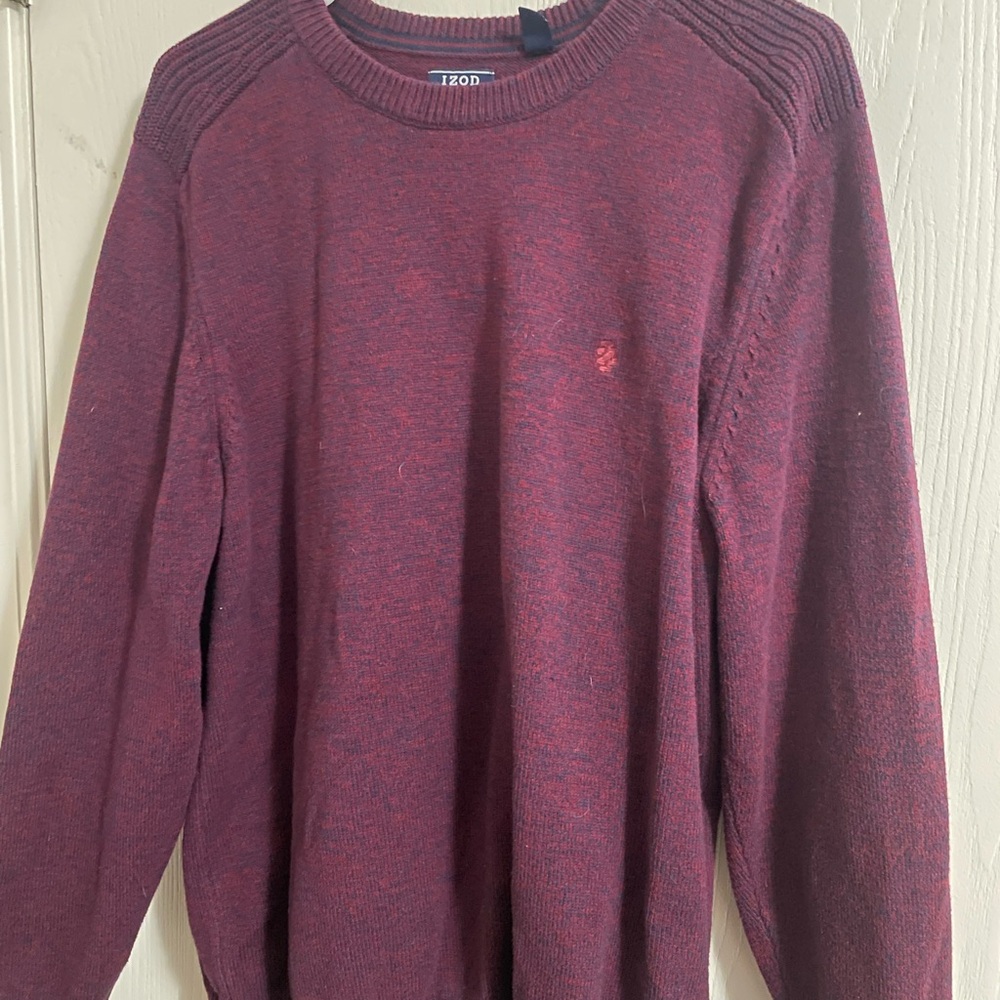 IZOD Men's Burgundy Crewneck Sweater